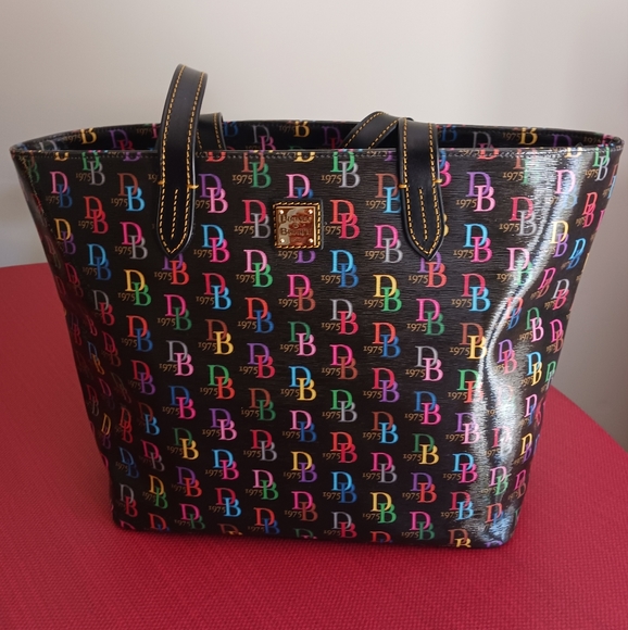 Dooney & Bourke Handbags - EUC - DB75 Multi Large Zip Shopper